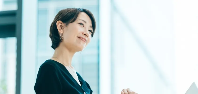 将来を見据えてリーダーとして働く女性